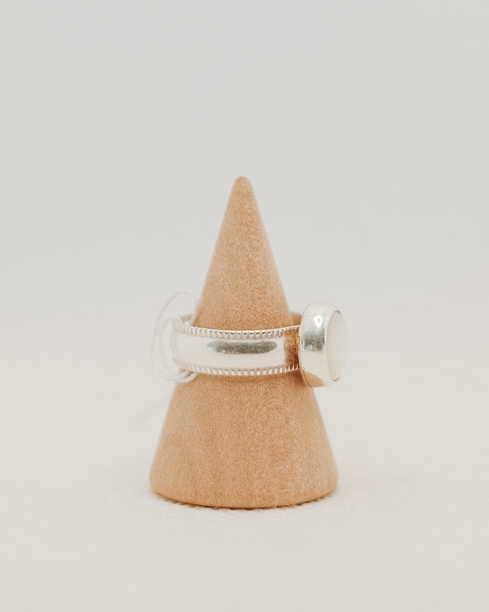 Round Mother Of Pearl